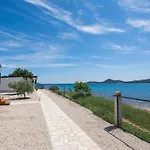 Mobile Plumeria 2 Tatil Evi Biograd Na Moru