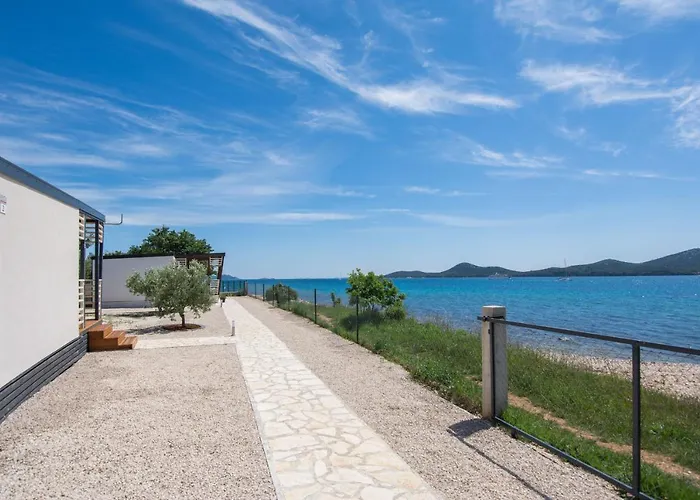 Mobile Plumeria 2 בית נופש ביוגראד נה מורו