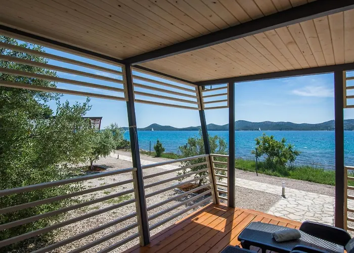 Mobile Plumeria 2 בית נופש ביוגראד נה מורו