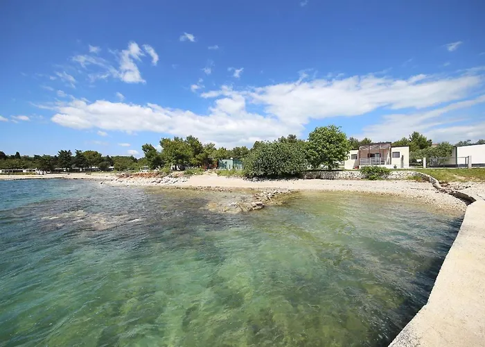 Mobile Plumeria 2 Vakantiehuis Biograd Na Moru